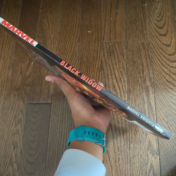 BLACK WIDOW MARVEL KNIGHTS PAPERBACK - Picture 2 of 5